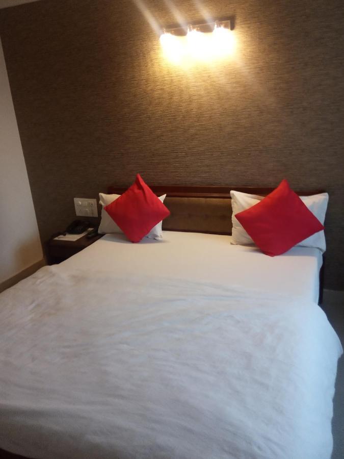 Hotel Apex Ahmedabad Buitenkant foto