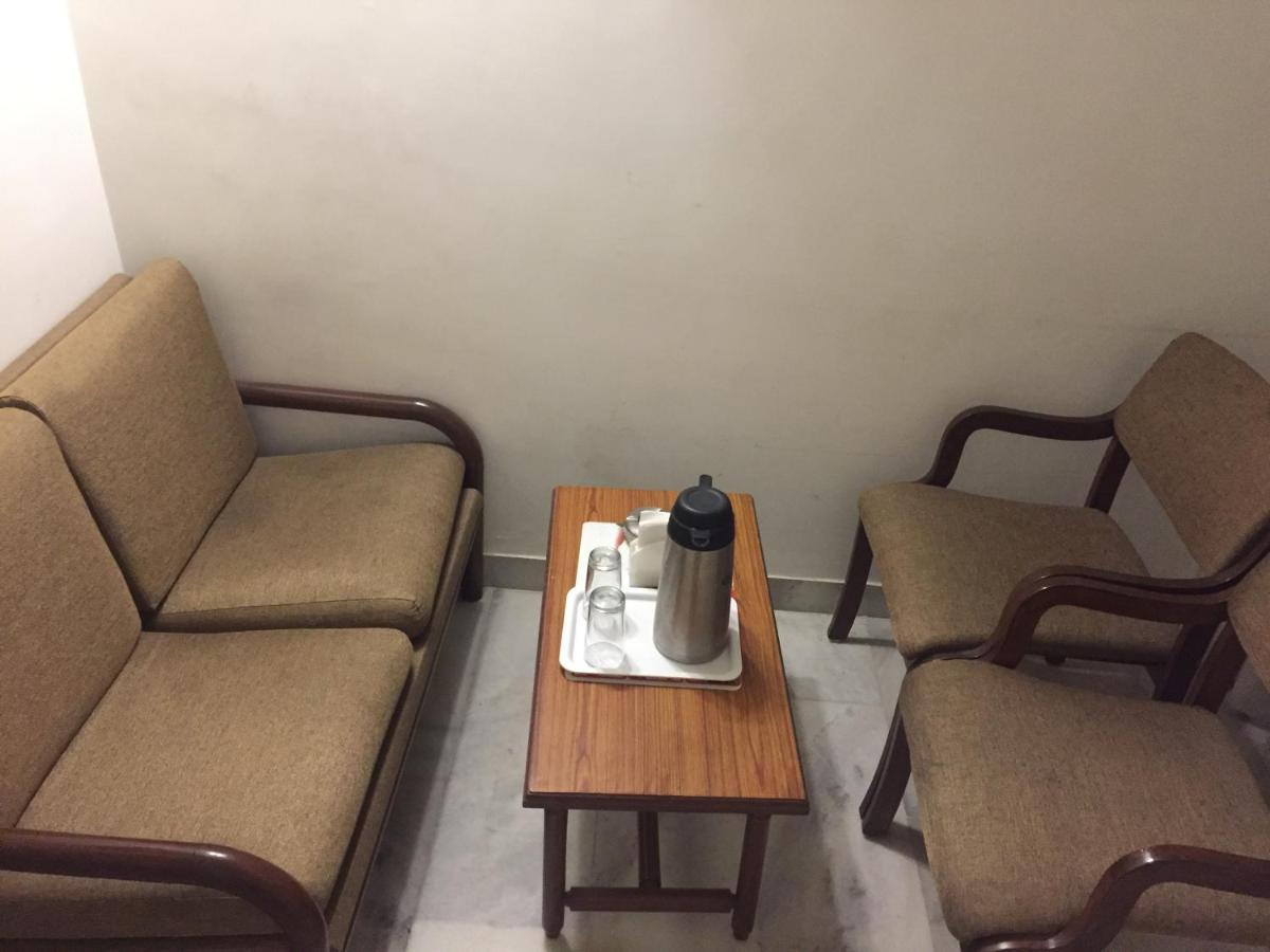 Hotel Apex Ahmedabad Buitenkant foto