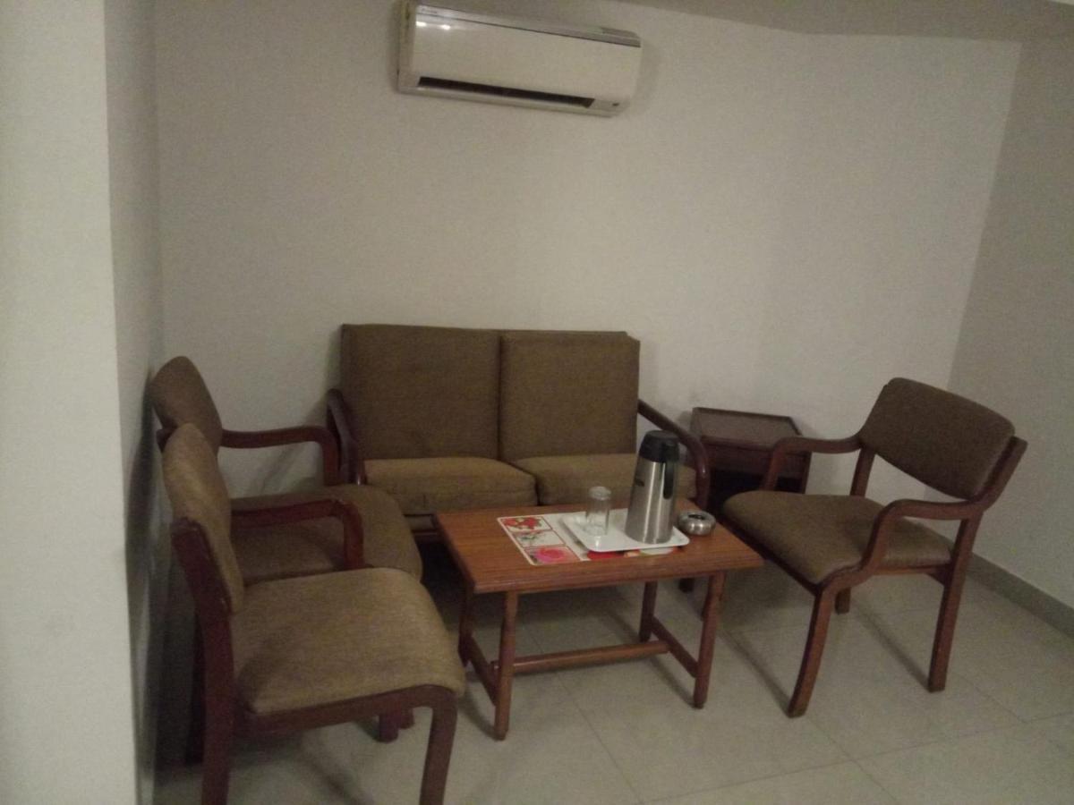 Hotel Apex Ahmedabad Buitenkant foto
